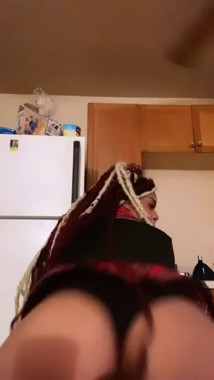 21yo Naughty Slut Claps Her Massive Booty 🍑🔥