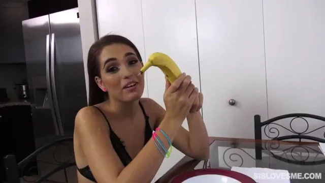 Brooke Haze Craves Stepbro's Fat Cock 🍌💦