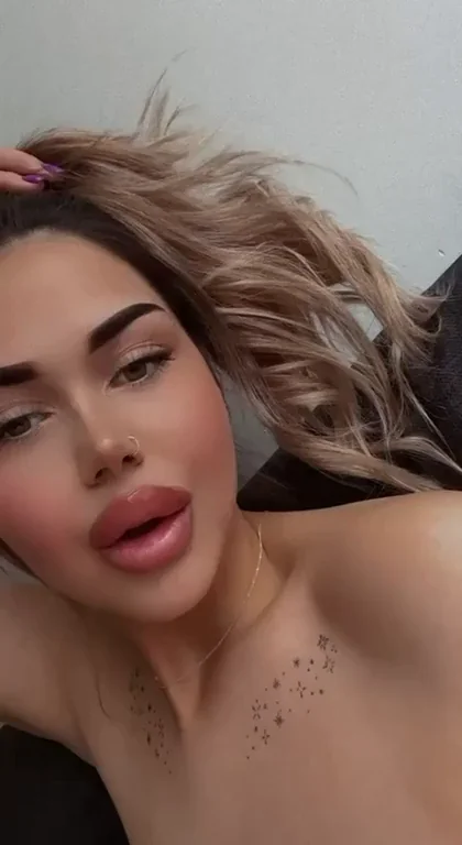 Please someone fuck my ass