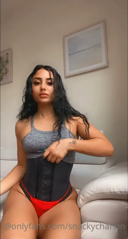 🔥 Thick Latina Tease in Red Thong & Corset 💦