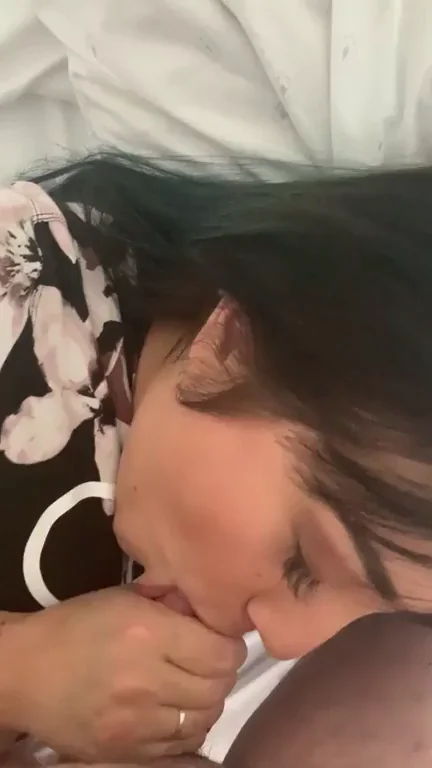 Kneeling Slut Worships BBC Like Pence Prayed 😈🍆💦