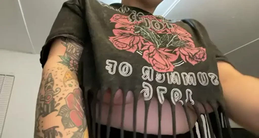 Love how hard my nipples got when I spit ?