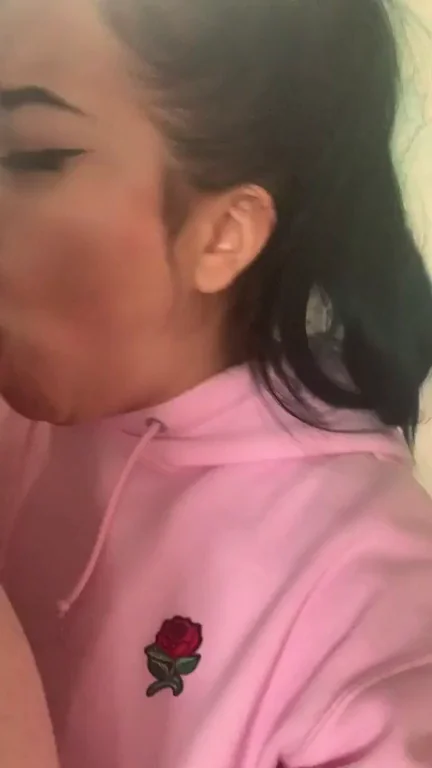 I think I may be addicted to giving blowjobs