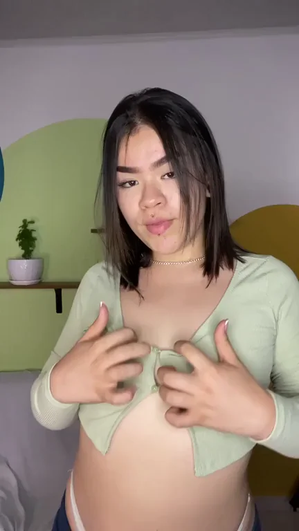 Petite Tits Tease: Craving Guys Who Love My Tiny Perky Boobs! 😍🍒