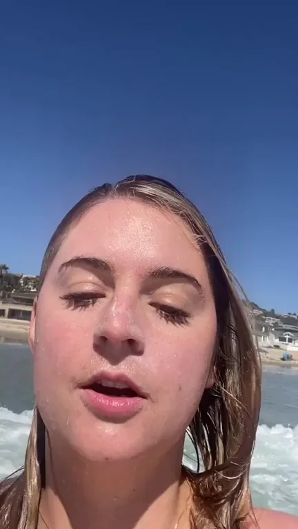 Beach Babe's Massive Jiggly Tits Tease 😍🌊💦