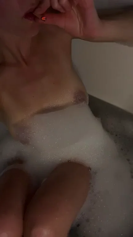 Petite Brunette Babe Beckons You into Her Soapy Bath â¤ï¸ðŸ›ðŸ§¼
