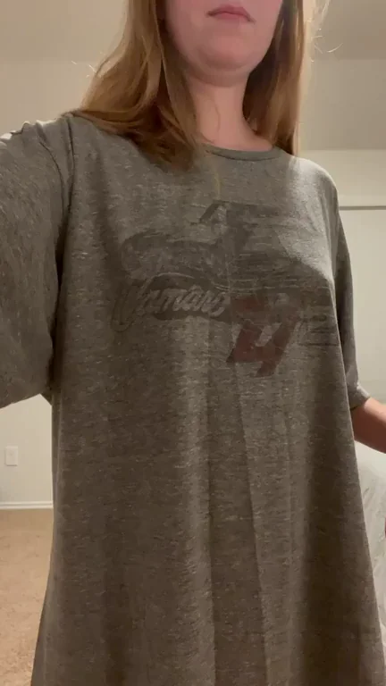 I'm starting to love my small boobs
