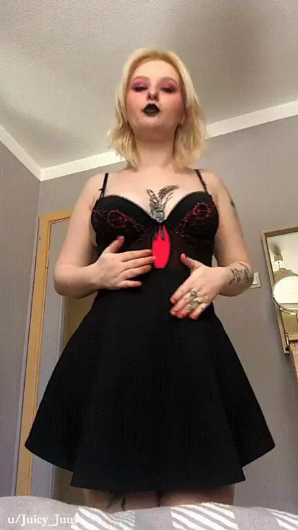 Busty Goth Babe's Epic Titty Drop 💦🖤