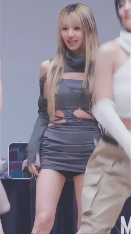 Chaeyoung's Slutty Gray Cutout Dress Tease 🔥💦