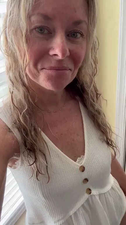 I'll bet you an orgasm that your clothes would look better on the floor (F)