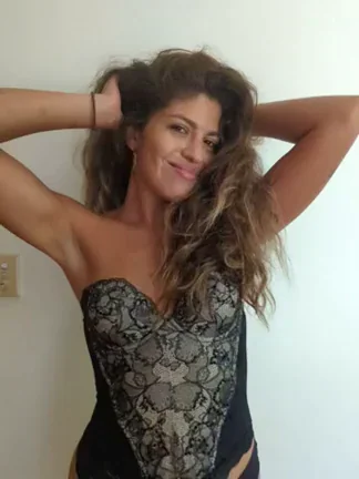 🍑 Yours to Devour: Lingerie Tease with My Big Tits & Juicy Ass 💋