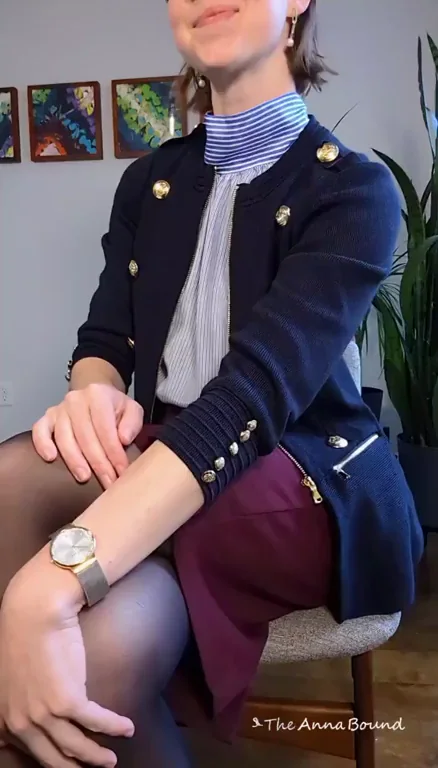 Performance Review: Kiss This Mid-Thirties Exec's Juicy Ass 🍑💋
