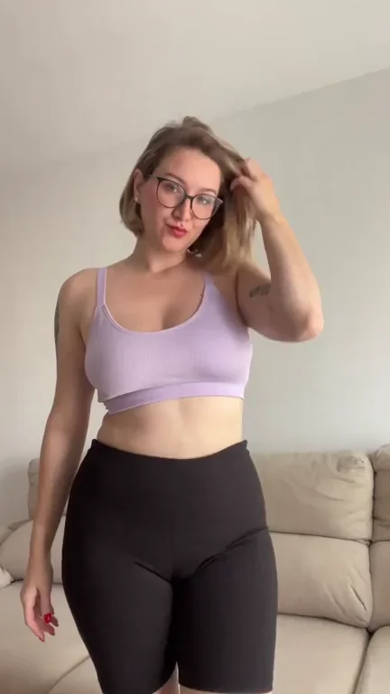 Thick White Queen Challenges: Man Enough for My Juicy Curves? 🍑👑