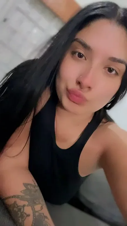 Good girl or bad girl? [F]