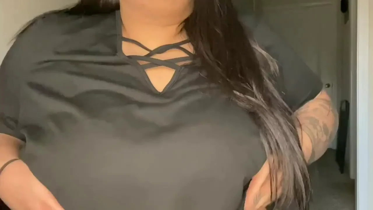 A Bbw drop ðŸ–¤ (oc)