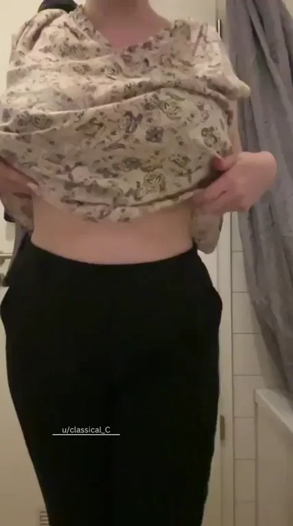 Slomo Tits Bounce Tease 😍💦