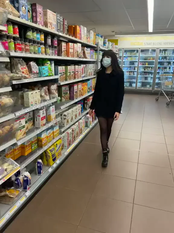 Going to the supermarket never had been so fun! [F]