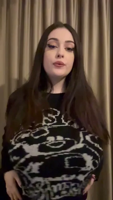 Comment your age if you love busty MILFs