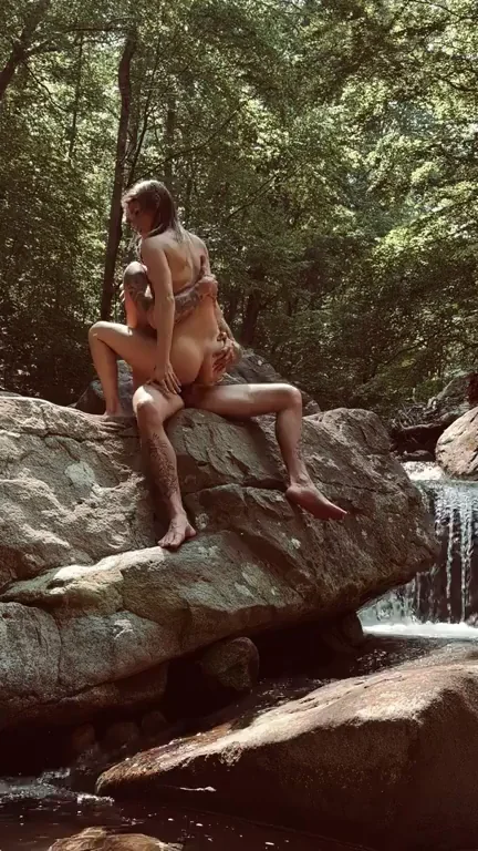 😈 Wet Rocks Make Slippery Public MILF Pussy Pound 💦🌿
