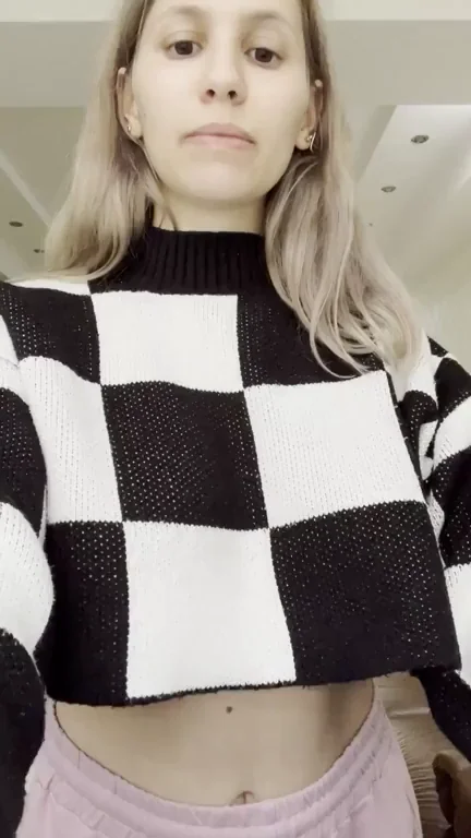 Big Teacher Titties Tease 😍🍒