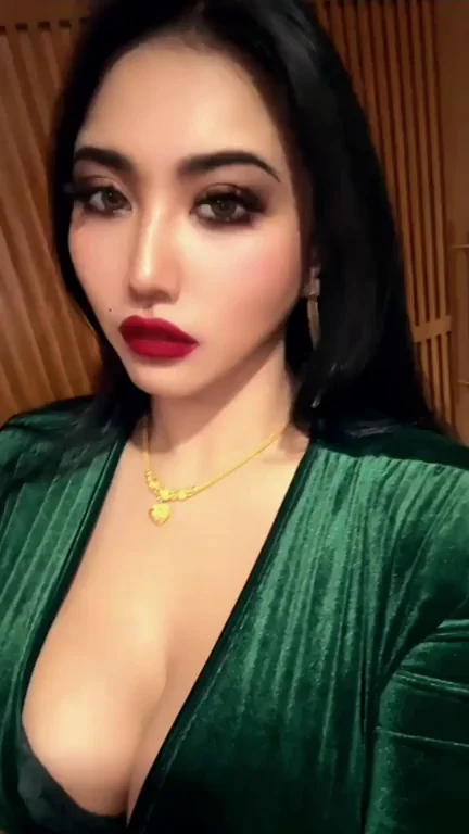 Titty Smother Suffocation: Epic Drop from Emerald Curves (OC)