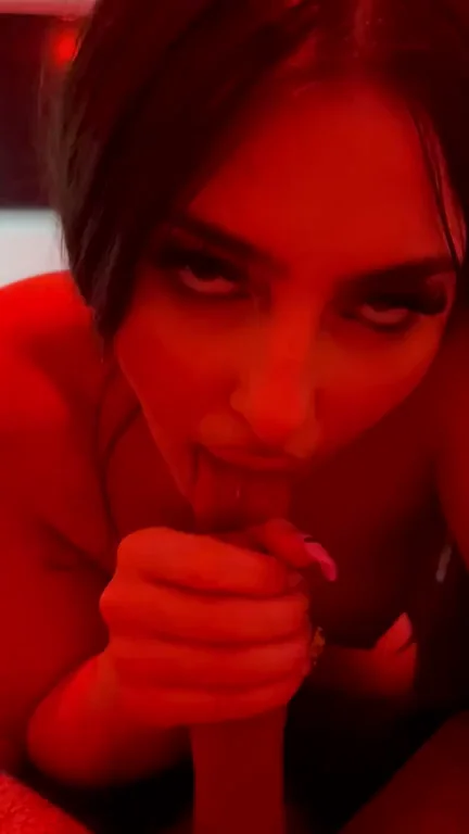 i am a pro at sucking dick