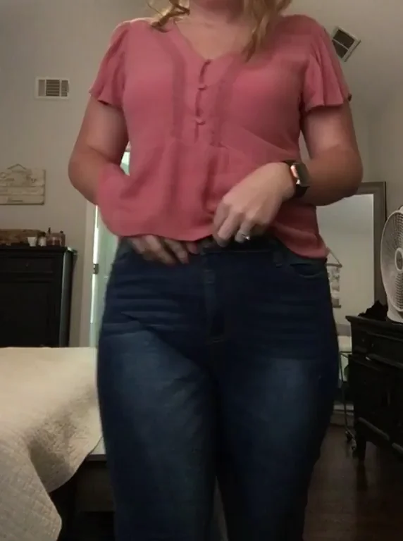 Do you like bottom heavy milfs?