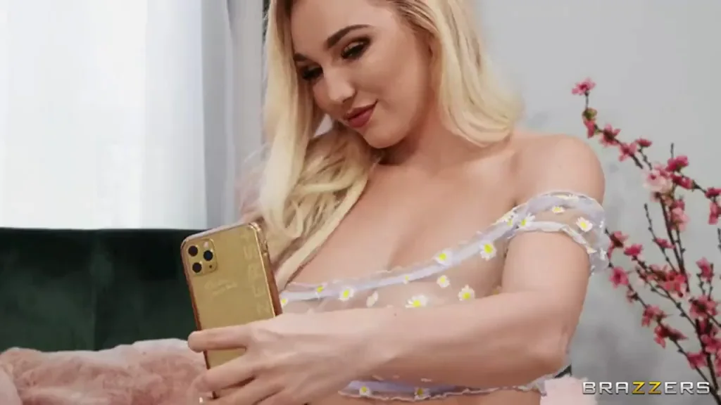 Dinner Table Sinner Slut 😈🍽️💦