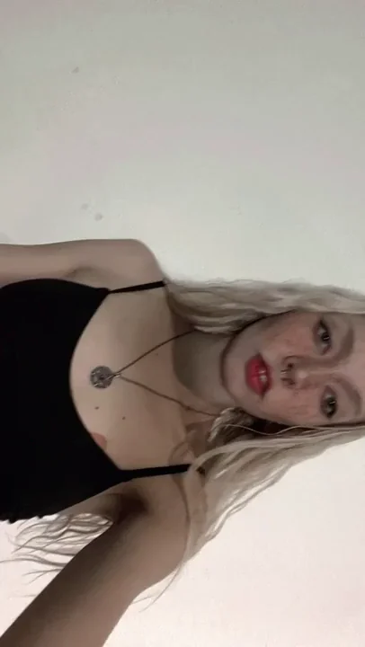 Blonde Teen Slut Thanks Her Heroes by Teasing Tits 😘💦