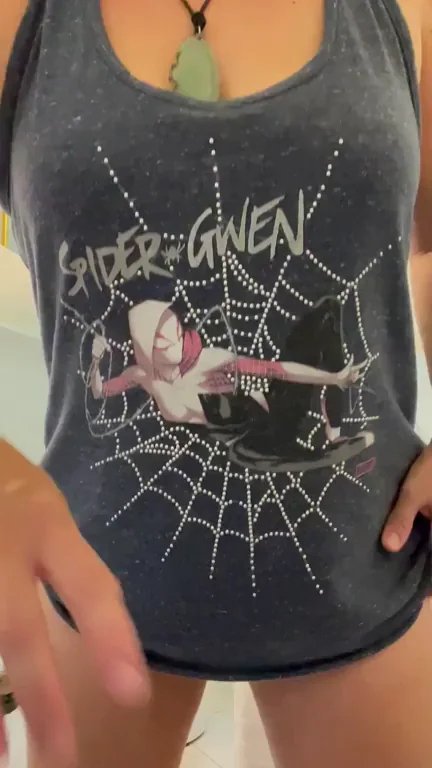Spidergwen gets me [f]risky ?