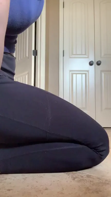These leggings aren’t the only thing that’s tight [f]