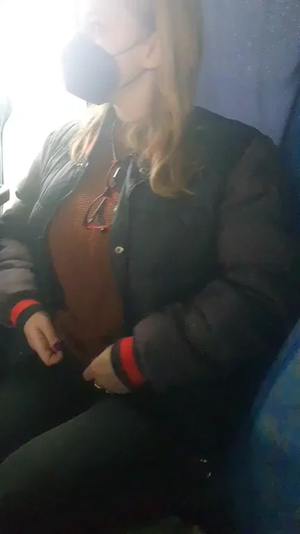 Risky Bus Boob Bounce Flash 💥🍈🍈