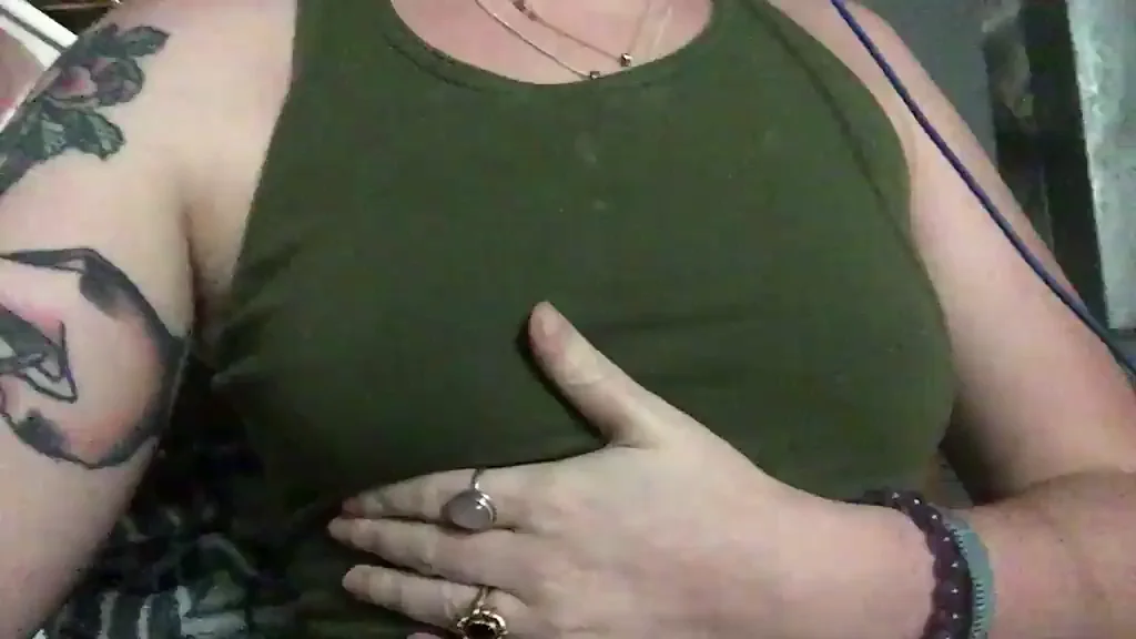 Squeeze & Epic Titty Drop 💦🍈🍈