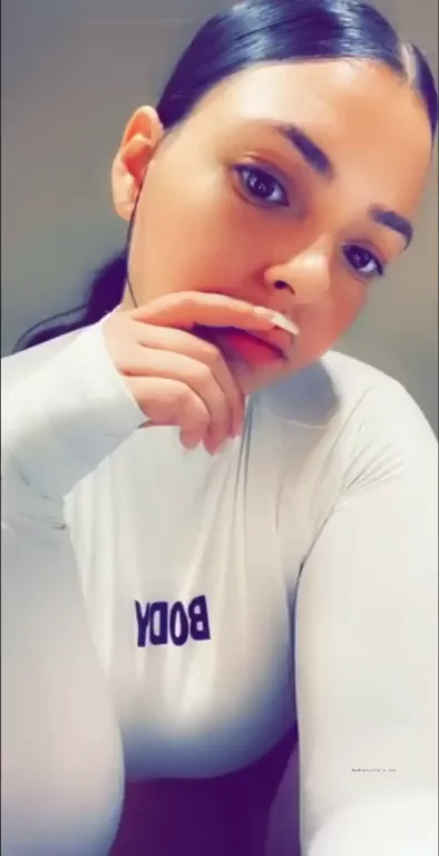 Kat Vong's Massive Booty Twerk Tease 🍑🔥