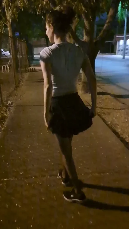 Park Stroll Booty Flash 😈🍑