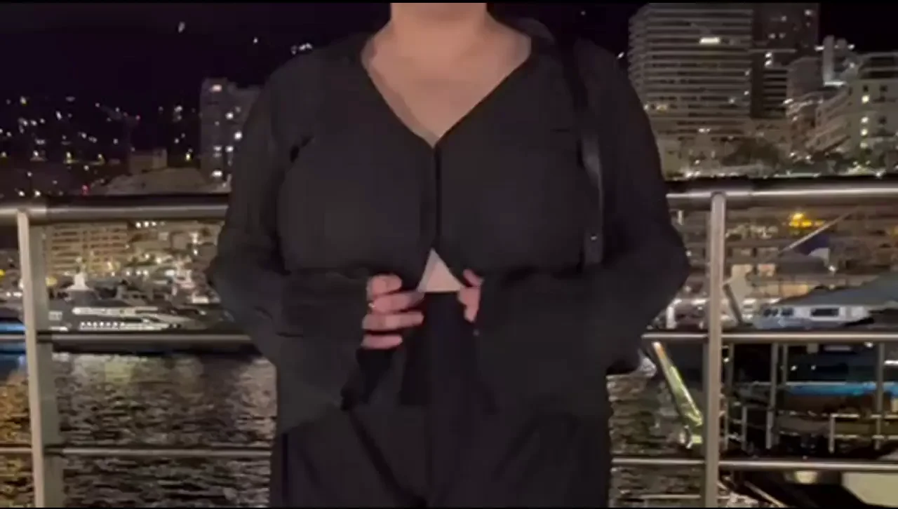 Monaco Titty Drop: BBW Bombshell Unleashes Massive Naturals in Public Flash