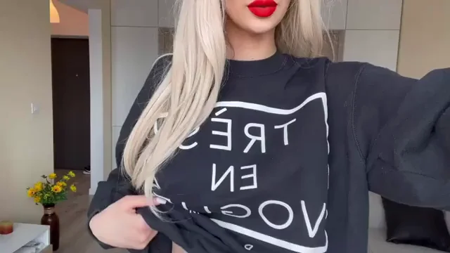 Blonde Teen's Epic Titty Drop Reveal 💦🍈🍈