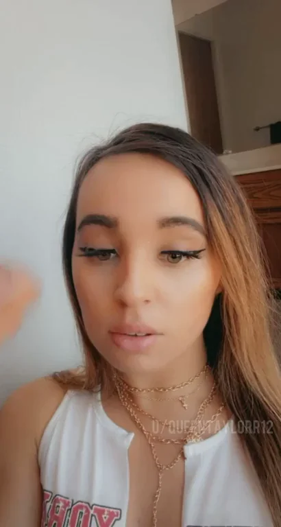 My best friend was having a bad day so I let him cum in my face ?