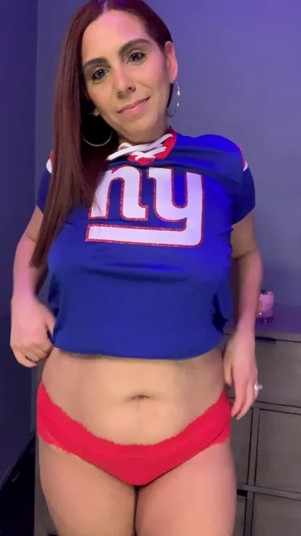 G-Men Fan's Massive Titty Drop & Bounce 🔥🏈🍈🍈