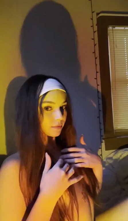 5'1" Flat Fuckdoll: Petite Slut's Shadowy Tease