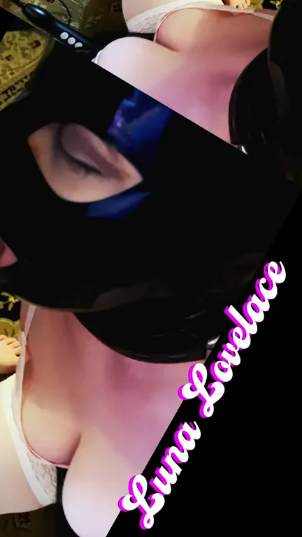I always prefer a vibrator while on my knees ? [OC] [F]