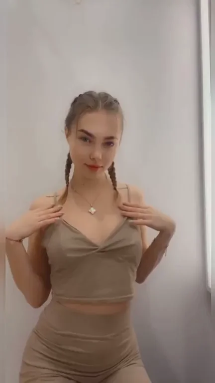 Tiny Bodied Slut Loves Big Dicked Men Craving Her Curves 😍💦