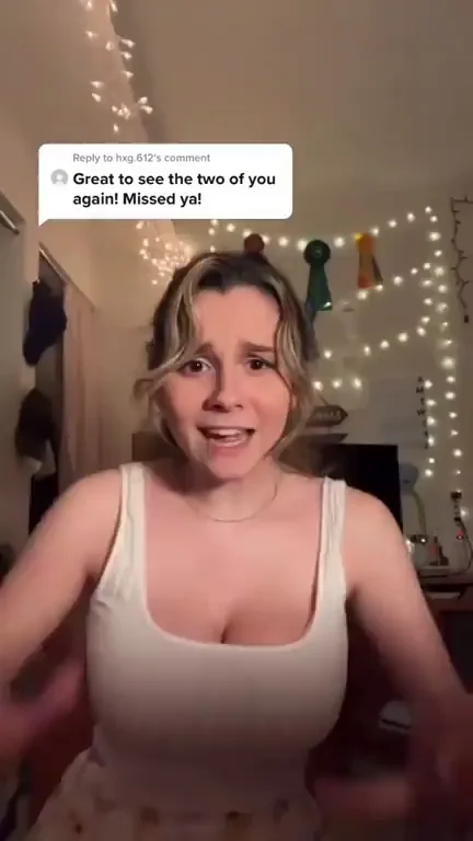 Busty Babe's Intentional Tit Tease 😈💦
