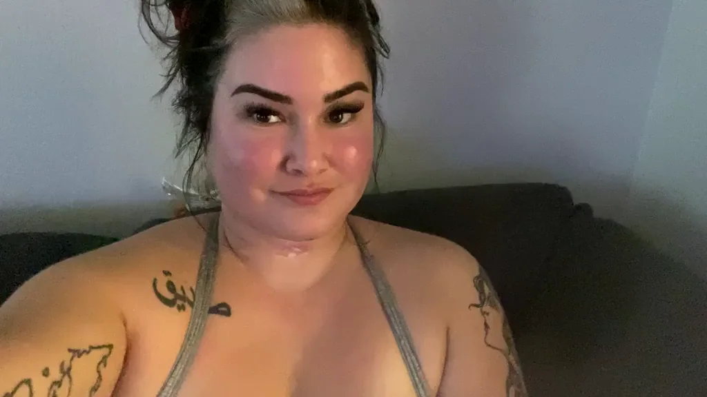 I know this won’t get upvotes because im not wearing makeup and all natural ?