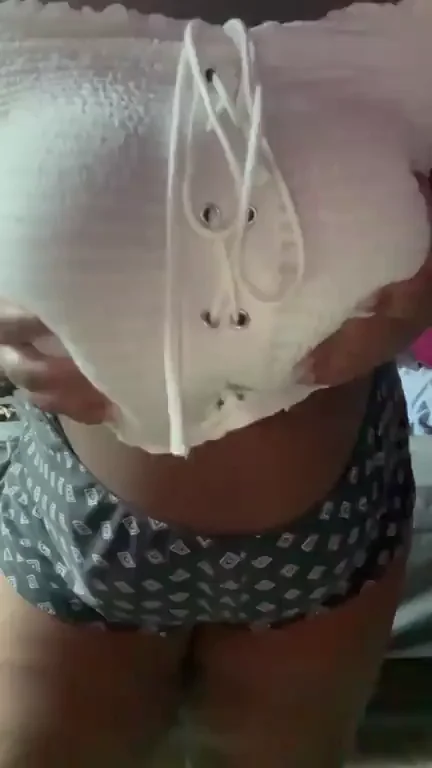 hope you enjoy my saggy tits today :)