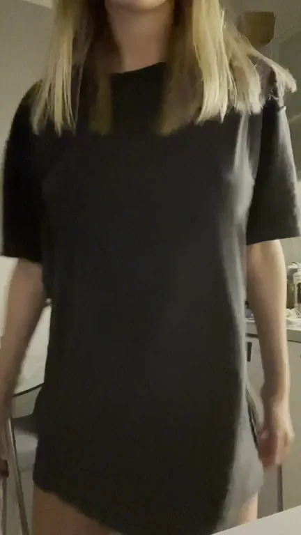Blonde Babe's Big Tits & Juicy Ass Tease in Leather Harnesses 💋🍑