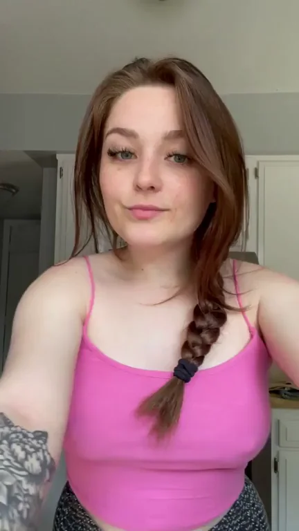 Do I look like the type to fuck on the first date? ?