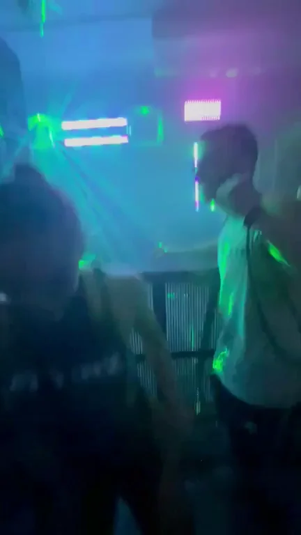 Techno makes me so fucking horny