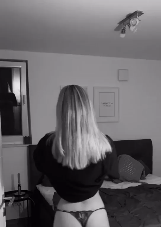 Would you cum on me in my new bed ???