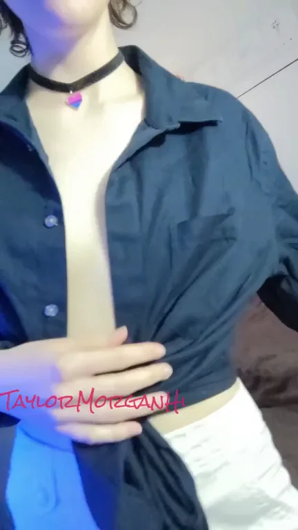 Petite Green-Haired Slut Taylor Morgan Hi Strips Braless 😈👙